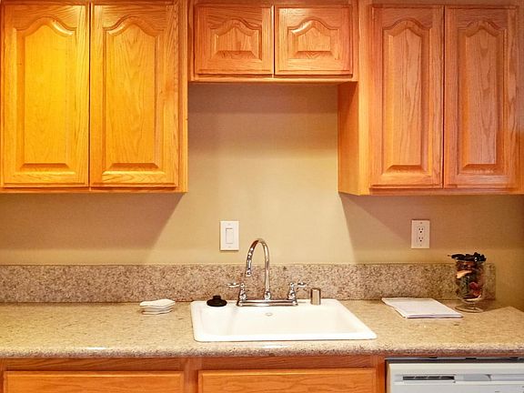4th image of 812 W Huntington Dr APT 15
