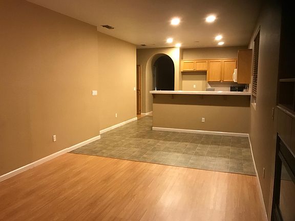 5th image of 5822 Jared Ct