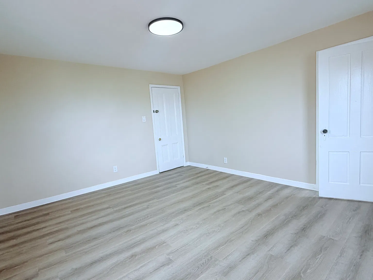 3 bed, 1400 sqft, $2,600 — Photo 4