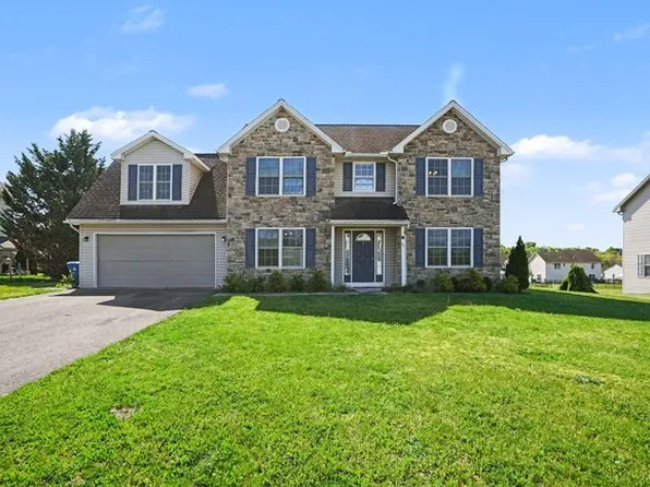 65 Meade Dr, Carlisle, PA 17013