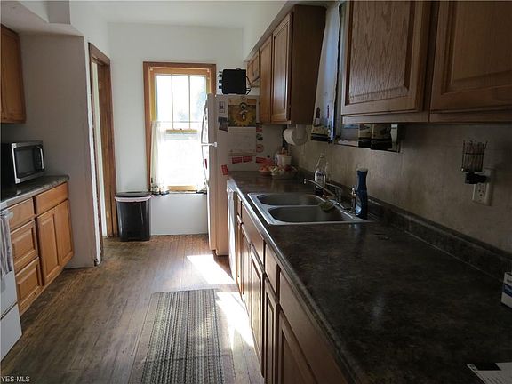4th image of 1368 Lakeview Ave