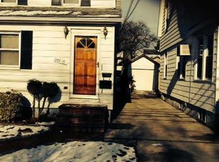 24915 88th Rd, Bellerose, NY 11426