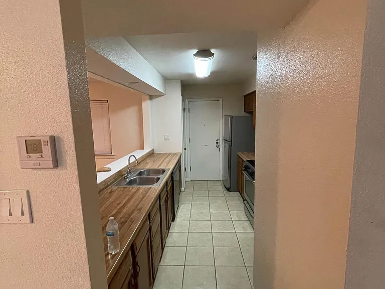 4607 Avenue B #B — Photo 4