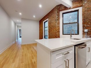349 E 82nd St APT 4R, New York, NY 10028