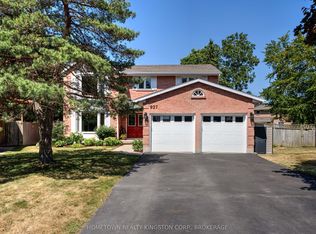 927 Edinborough Cres, Kingston, ON K7P2C4