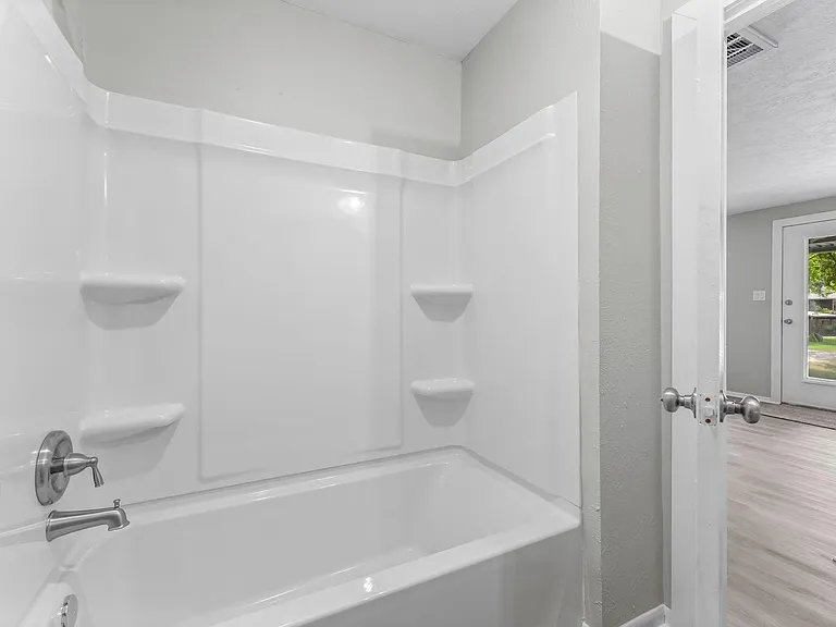 601 Dogwood Trl — Photo 29