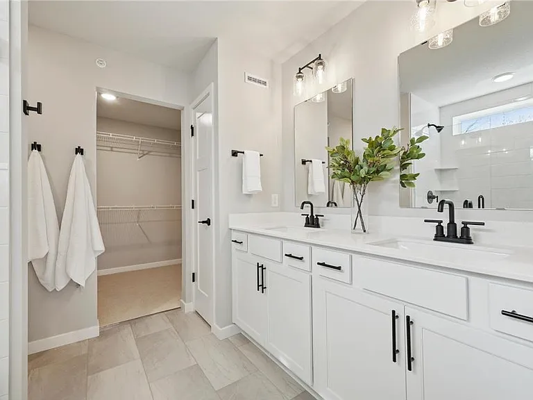 10386 Ithaca Ln N — Photo 14