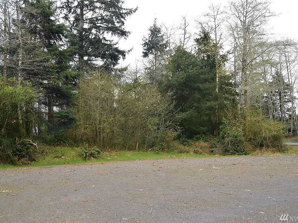 2nd image of 152 Cornwell Ct