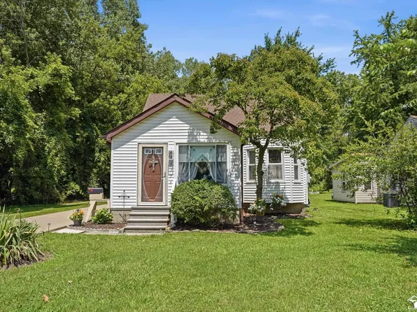 26396 Sibley Rd, Brownstown, MI 48174
