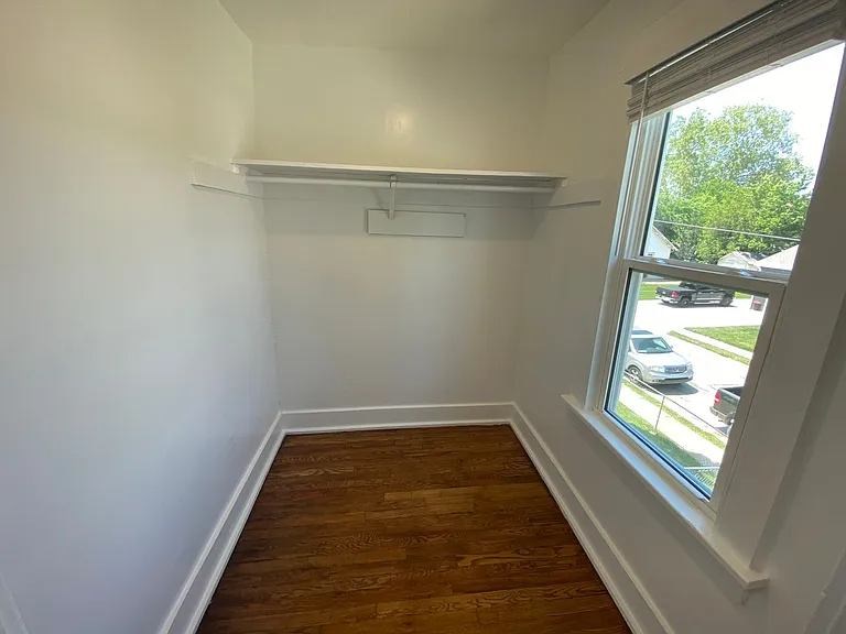 2431 Emmet St — Photo 15