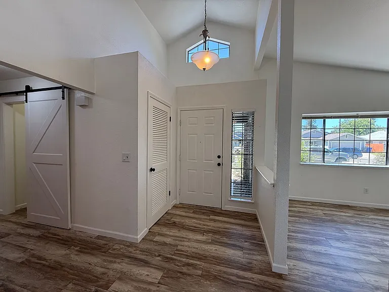 243 Rio Mesa Ct — Photo 3