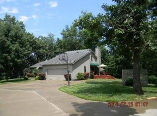 422 Washington Rd, West Burlington, IA 52655