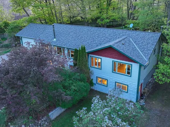 7033 N Lake Dr, Stone Lake, WI 54876