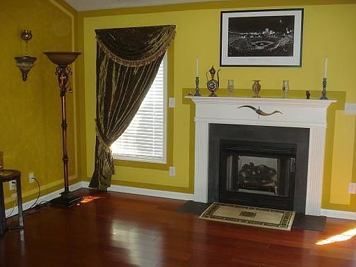 3rd image of 104 Fallingleaf Dr