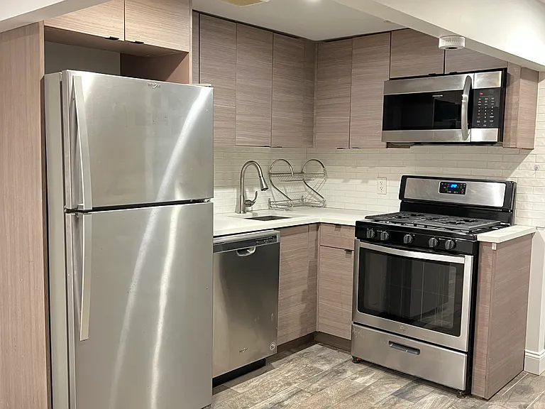 75-11 61st St #GARDEN — Photo 2