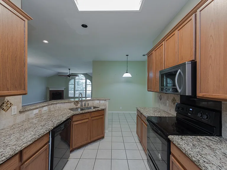 1296 Calistoga Dr — Photo 14