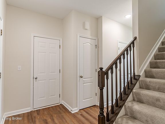 5th image of 111 Wildflower Ave