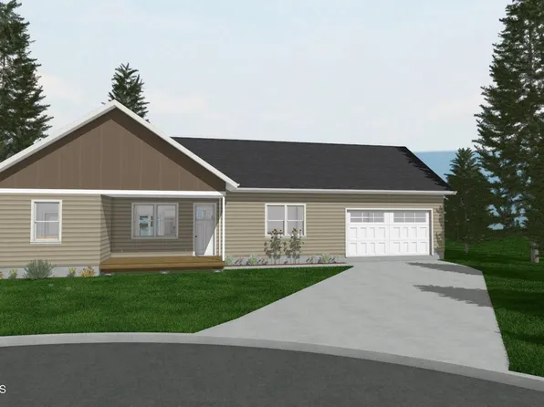 601 8th St, Mullan, ID 83846