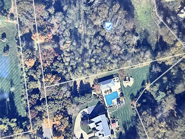 Timothy Road, Saint James, NY 11780