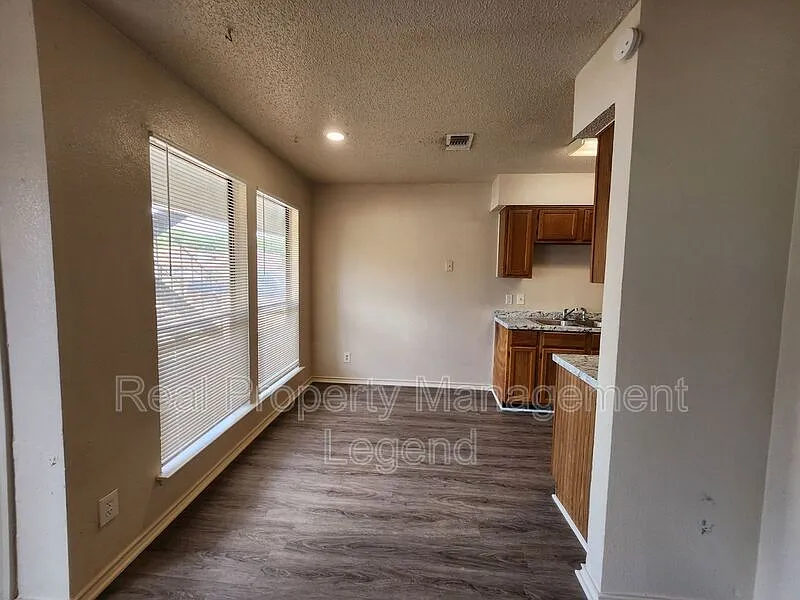 2 bed, 2.0 bath, 1064 sqft, $1,200 — Photo 3