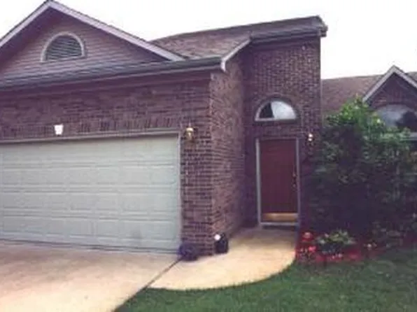 2204 Furlani Ct, Lexington, KY 40513