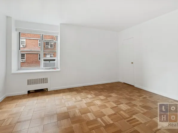 570 Grand Street image 9 of 19