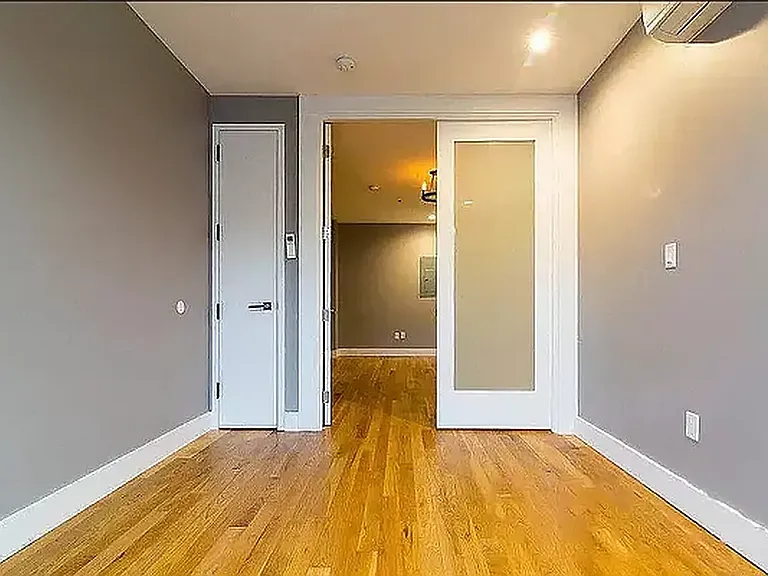 467 Monroe St #2B — Photo 7