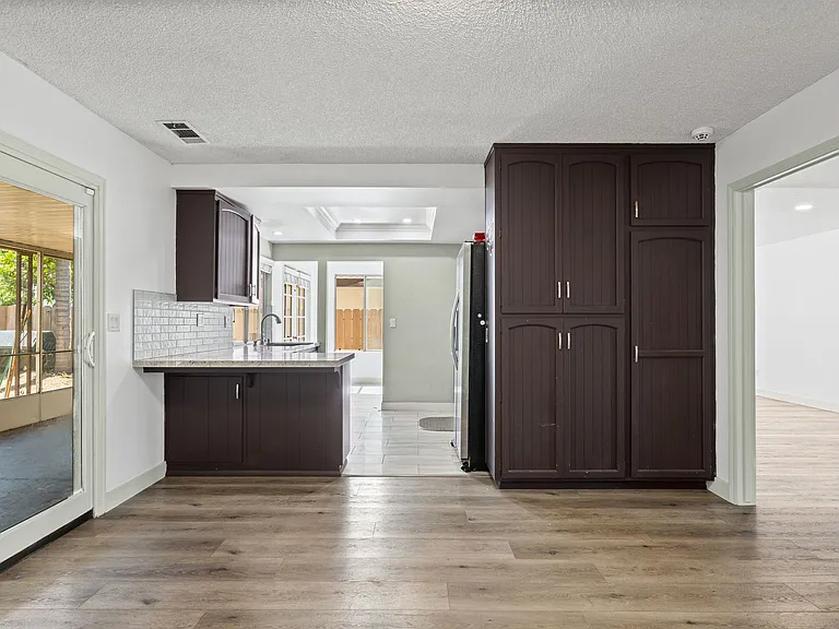 1695 Kenora Dr — Photo 5