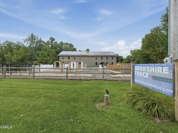 560 S Main St, Sheffield, MA 01257