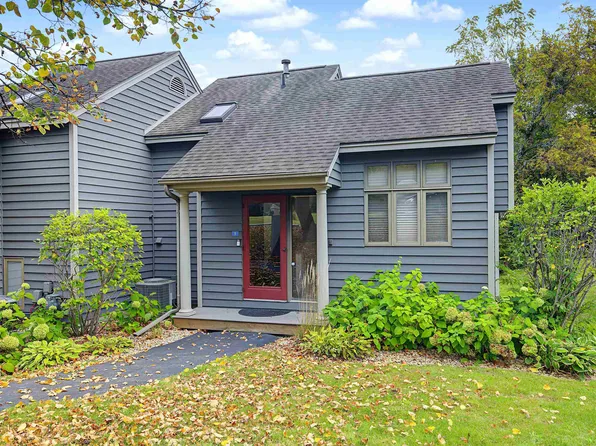 5 Valleywood Ln, Galena, IL 61036