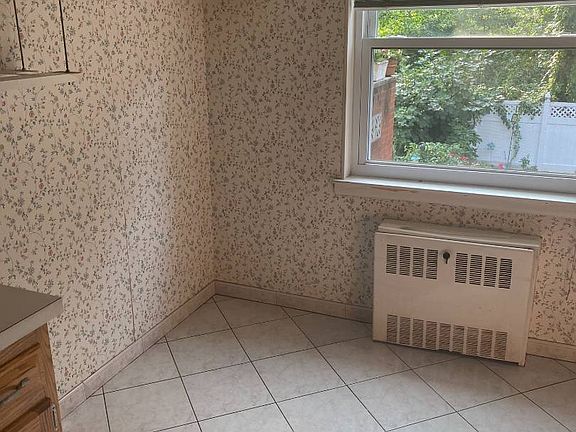 5th image of 60-60 76th St