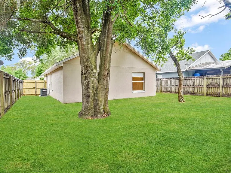 6369 Livewood Oaks Dr — Photo 14