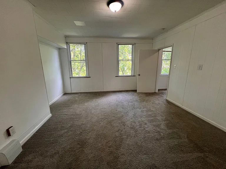 1104 Brabec St — Photo 14
