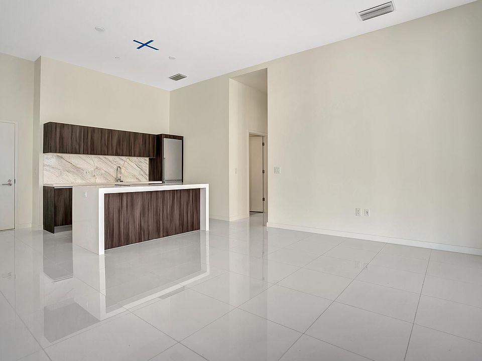 1st image of 851 NE 1st Ave #511A