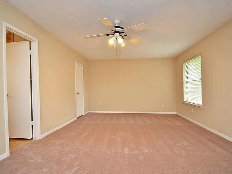 3130 Frontier Dr — Photo 14