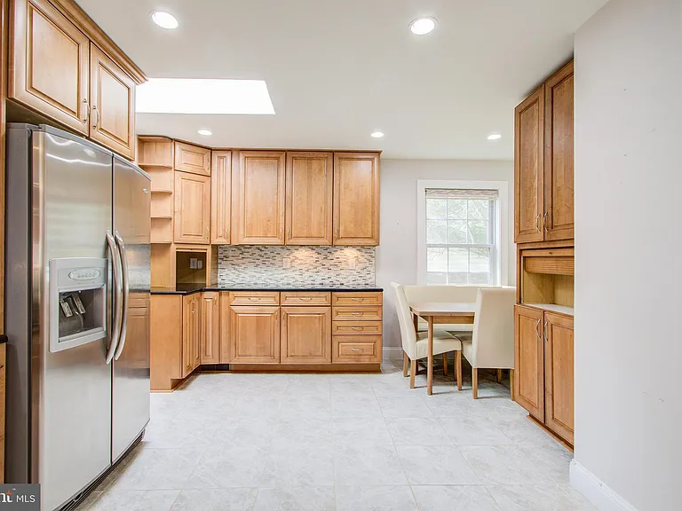 9203 Cedarcrest Dr — Photo 14