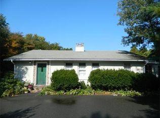 100 Maple St, Wenham, MA 01984