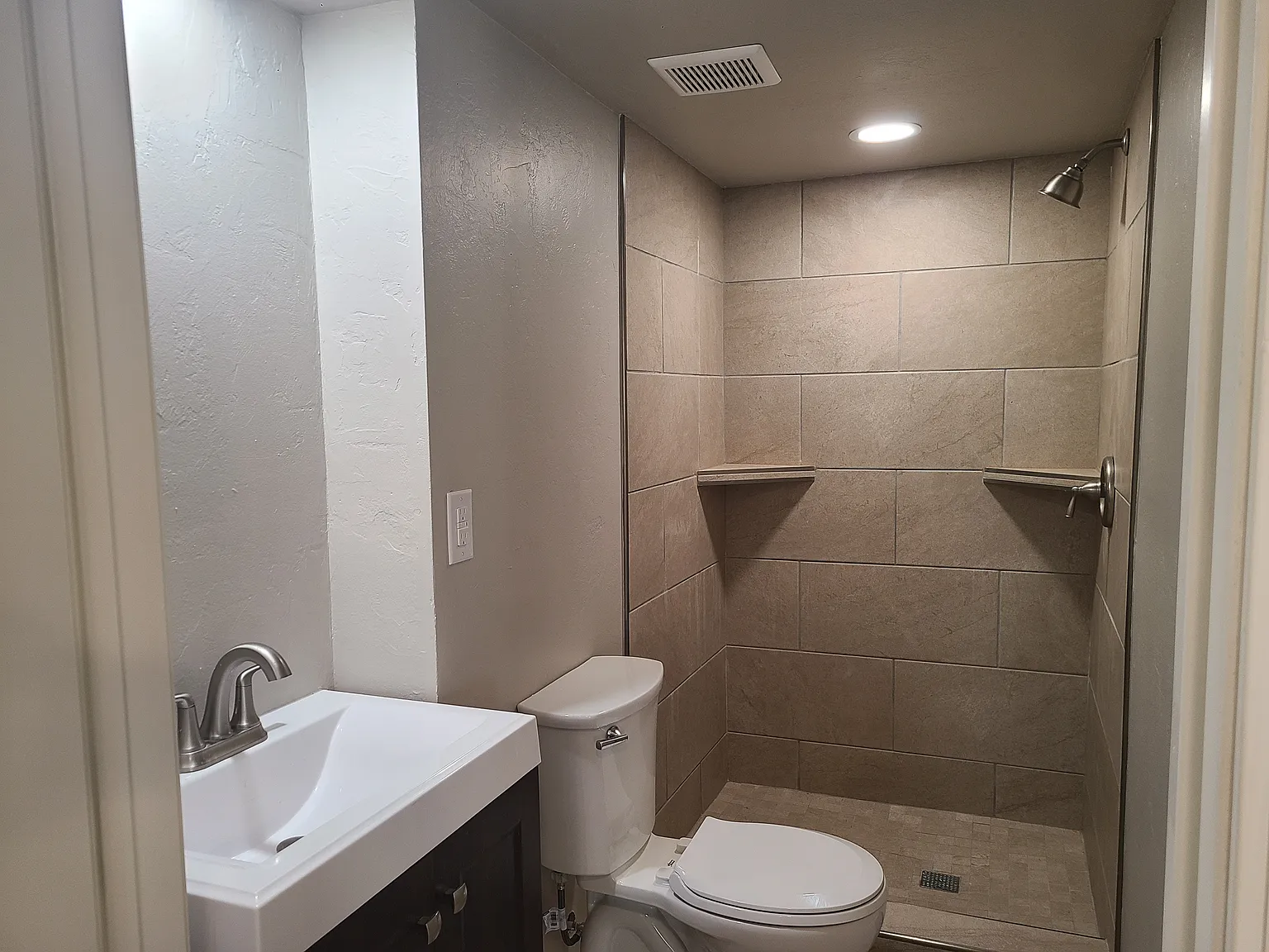 Studio, 600 sqft, $995 — Photo 4