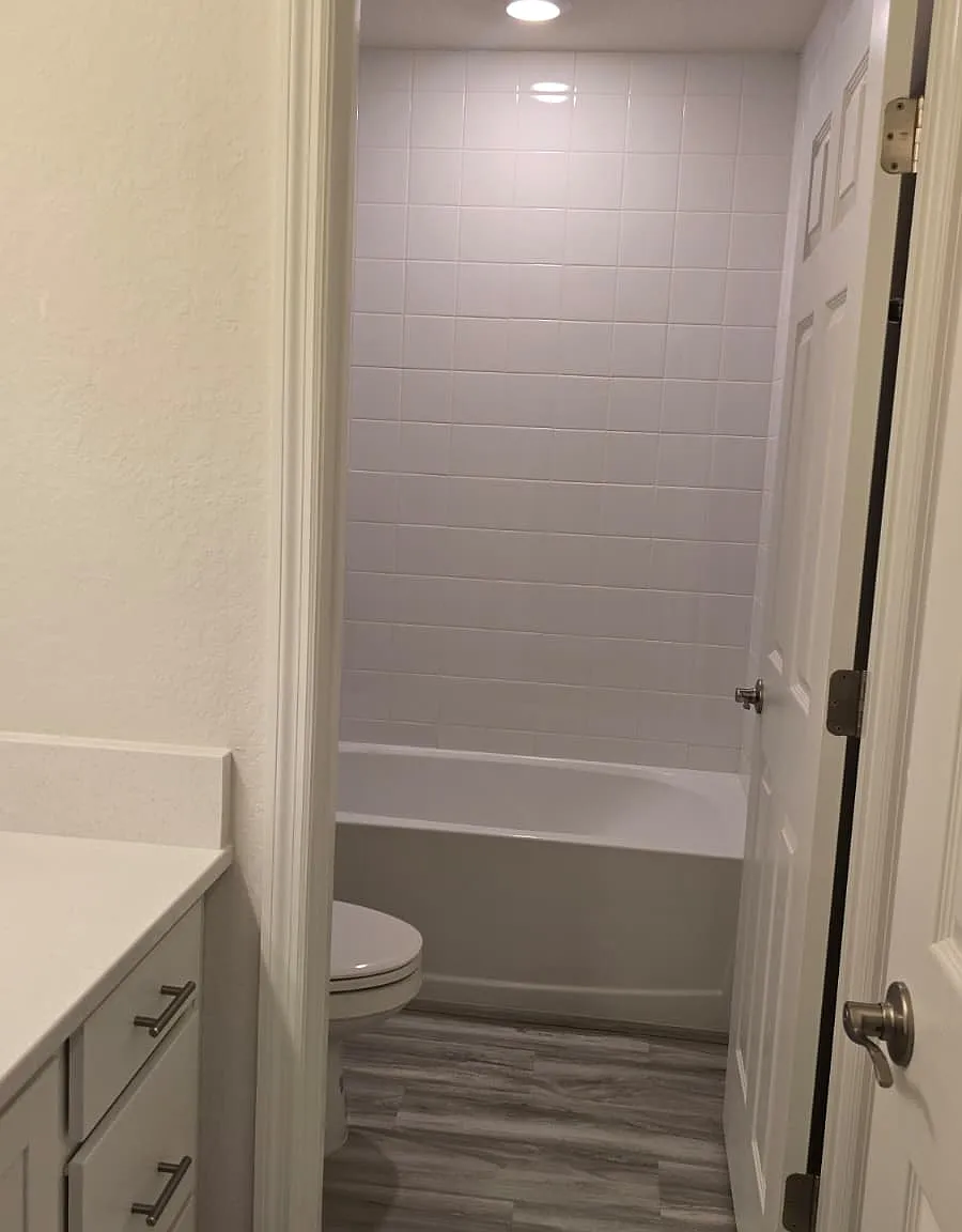 3 bed, 2.5 bath, 1946 sqft, $2,600 — Photo 3