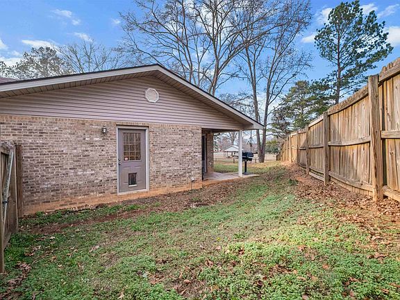 5th image of 732 Littlebrandt Dr