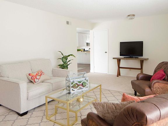 5th image of 251 Shelter Cove Dr