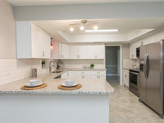 3rd image of 1827 5th St SE