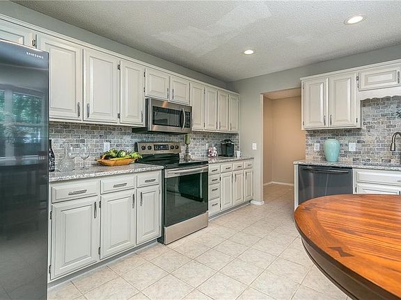 4th image of 1008 S 26th St