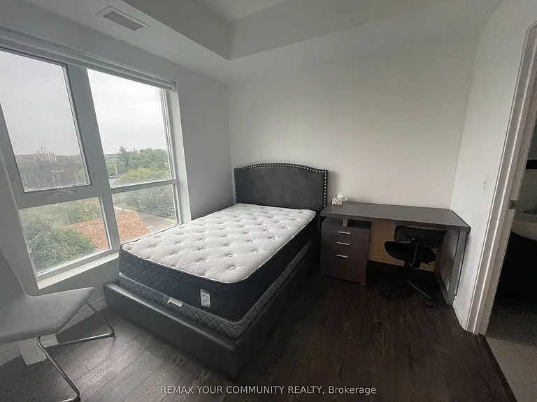 158 King St N #B-603 — Photo 9