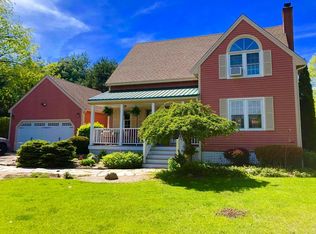 4 Muirfield Dr, Stratham, NH 03885