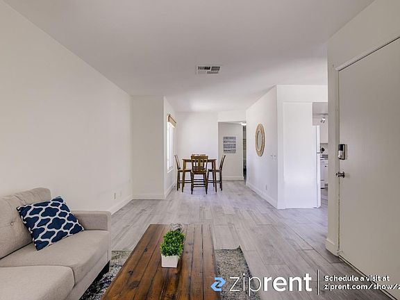 3rd image of 502 S Highland Dr Unit A