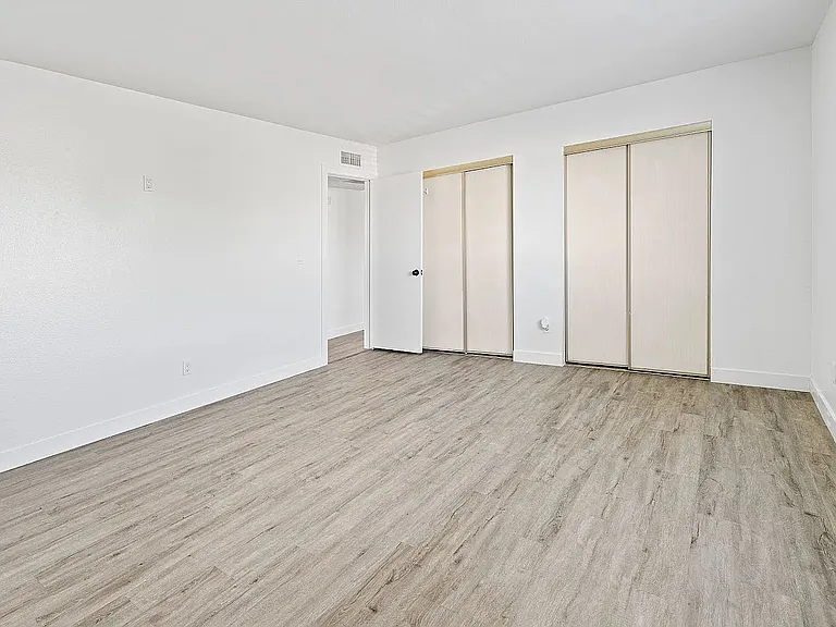 740 E Joan D Arc Ave — Photo 13
