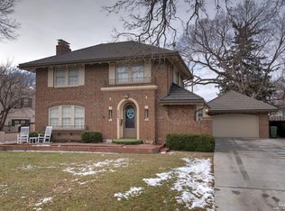 208 Greenway Rd, Salina, KS 67401