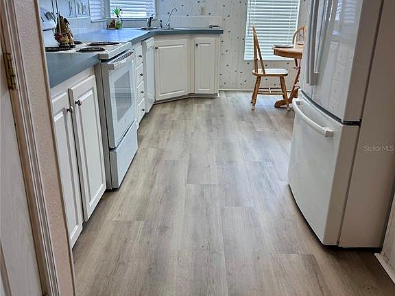 5th image of 1100 BELCHER ROAD S #406