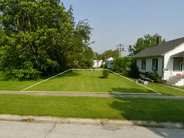443 N Rosewood Ave, Kankakee, IL 60901
